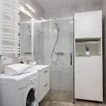 Cracow Royal Blue Avia Estate By Renters Cracovia