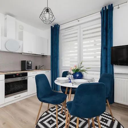 Apartment Cracow Royal Blue Avia Estate By Renters *